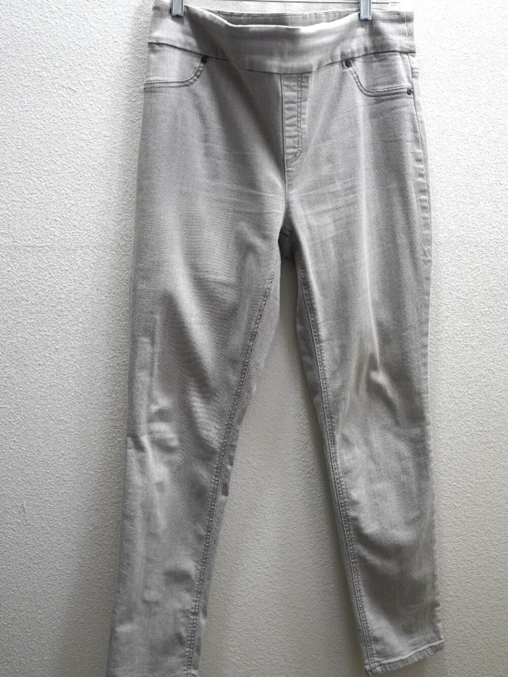 Chico's Perfect Stretch pull on jeans size 1.5